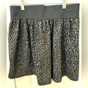 Stooshy black and grey elastic waist band skirt
